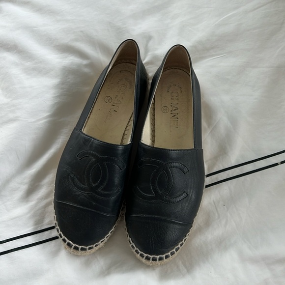 Black Chanel ESPADRILLES! - Picture 1 of 3